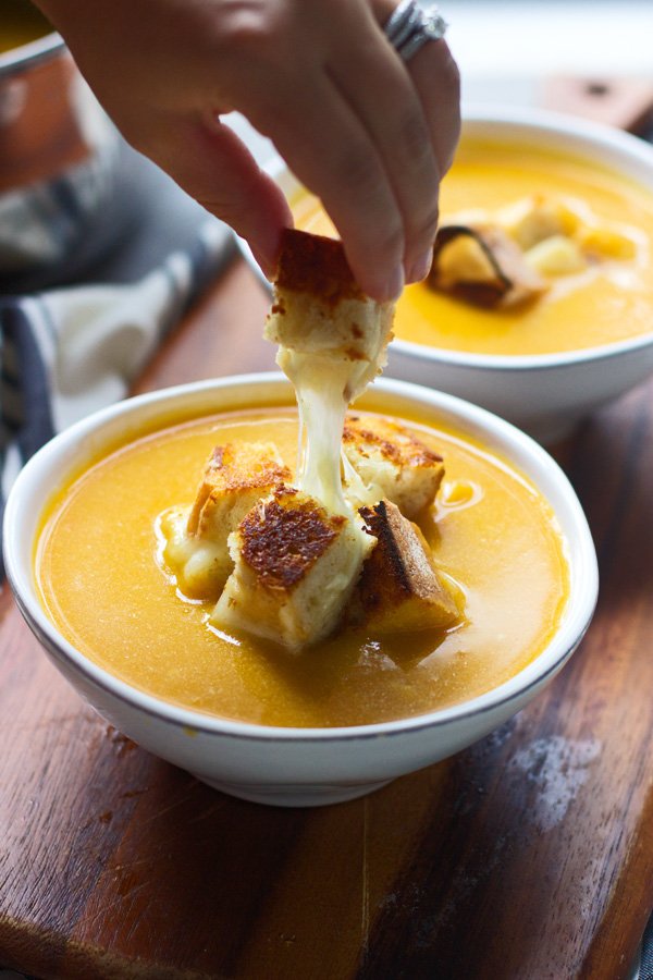 Butternut-Squash-Soup-Roasted-Garlic-Grilled-Cheese-Croutons.jpg