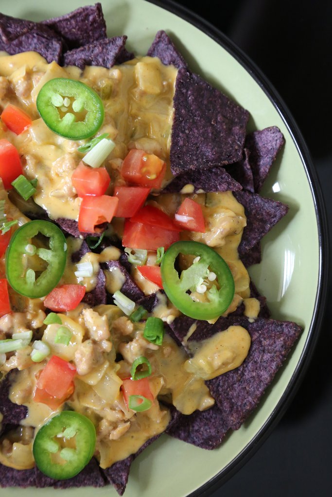 Chili-Con-Queso-Nachos.jpg