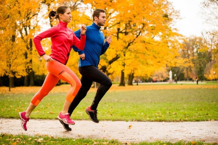 fall-exercise-weight-loss-couple-running-1024x683.jpg