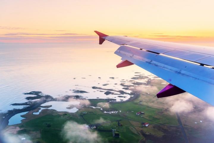 airplane-over-iceland-1024x683.jpg