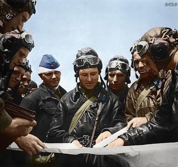 wwii-colorized-photos-are-a-fascinating-look-at-history-xx-photos-25.jpg?quality=85&strip=info&w=600