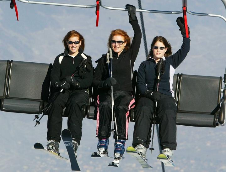 Sarah-her-girls-rode-ski-lift-during-holiday.jpg