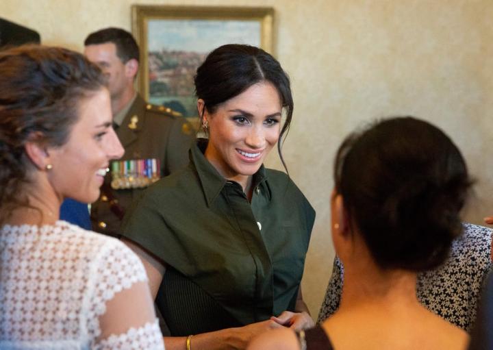 Meghan-Markle-Meets-Baby-Sydney-October-2018.jpg