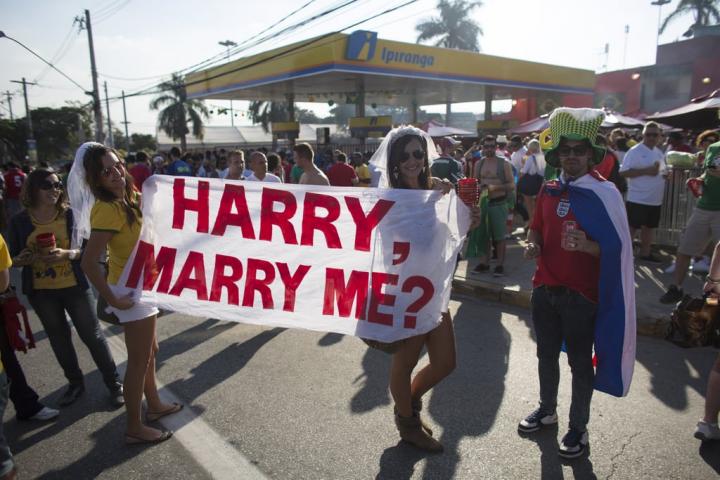 fans-Brazil-went-one-step-further-wearing-veils-go-along-marriage-proposal.jpg