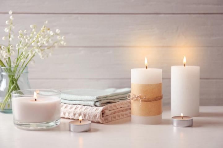 decorative-towels-and-candles-1024x682.jpg