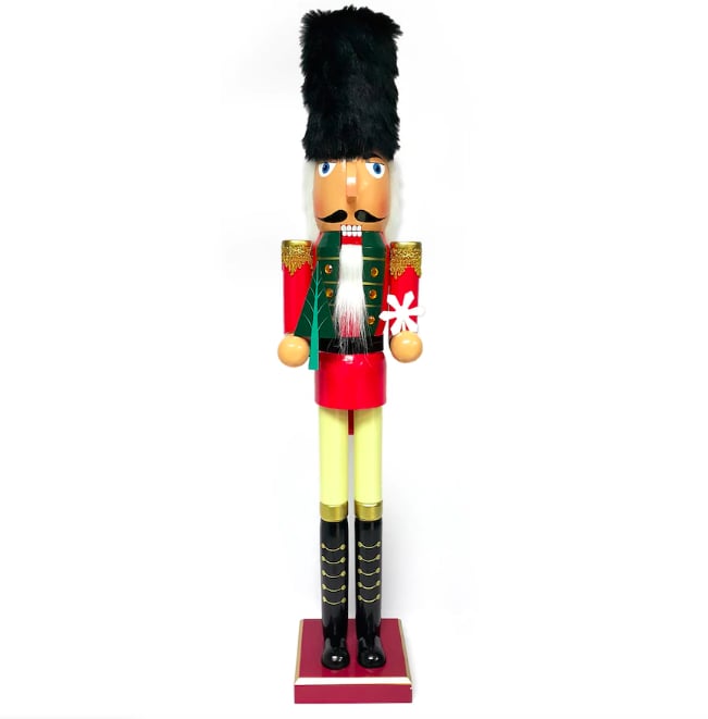 Disneys-Nutcracker-Four-Realms-Nutcracker.png