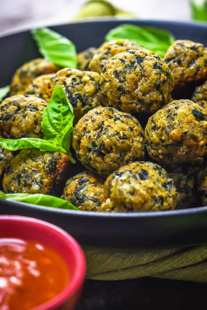 Pesto-Parmesan-Spinach-Balls.jpg