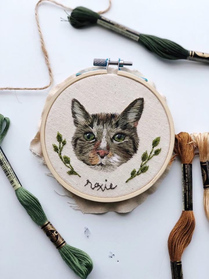 Embroidered-Pet-Portraits-Etsy.jpg