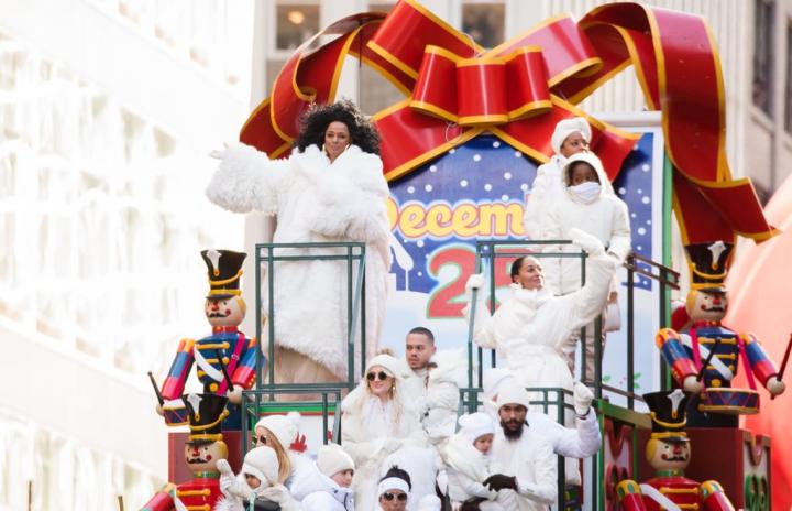 Diana-Ross-Family-Macy-Thanksgiving-Parade-2018.jpg