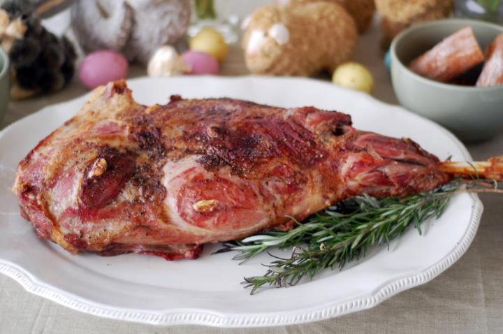 Entr%C3%A9e-Rosemary-Roasted-Leg-Lamb.jpg