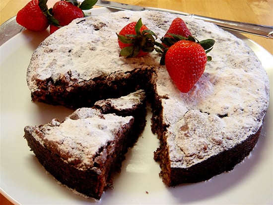 Dessert-Flourless-Chocolate-Cake.jpg
