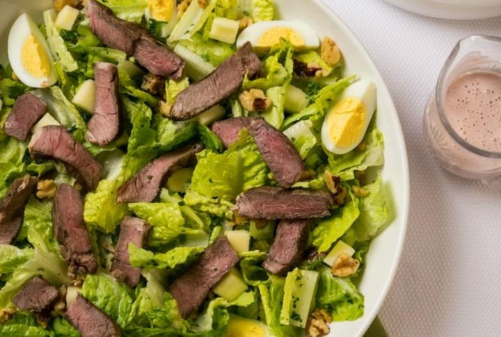 Entr%C3%A9e-Seder-Plate-Salad.jpg