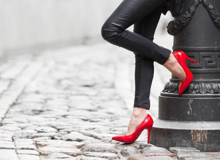 red-heels-black-leather-pants.jpg?resize=1024%2C746&ssl=1