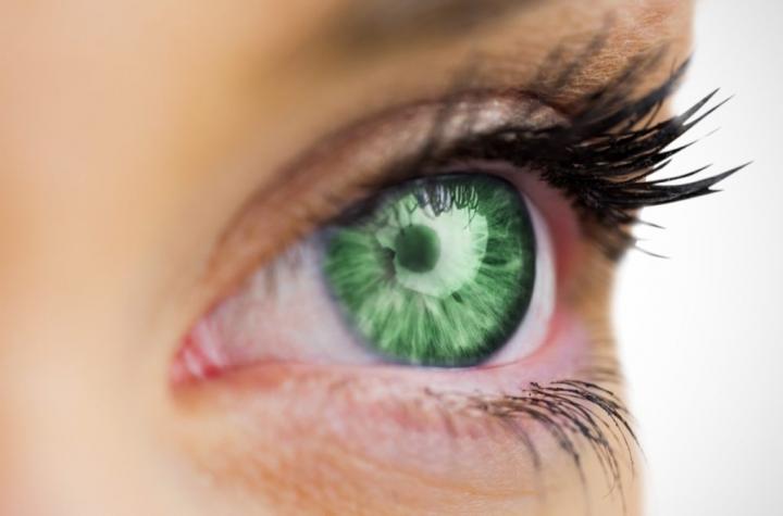 woman-with-green-eyes-1024x676.jpg?resize=1024%2C676&ssl=1