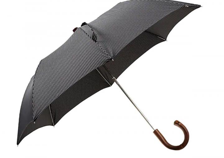 pinstripe-umbrella-barneys.jpg?resize=1200%2C851&ssl=1