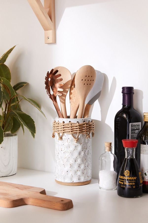 Kitchen-Make-Storing-Utensils-Fashionable.jpg