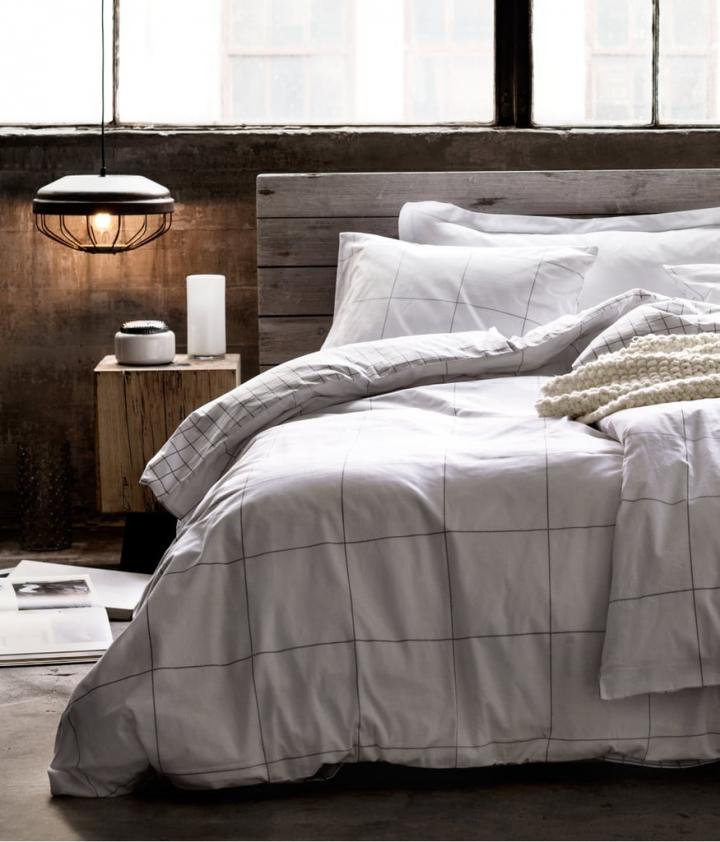 Bedroom-Switch-Up-Your-Bedding.jpg