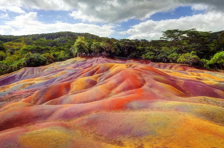 Seven-Colored-Earth-Chamarel-Mauritius.jpg