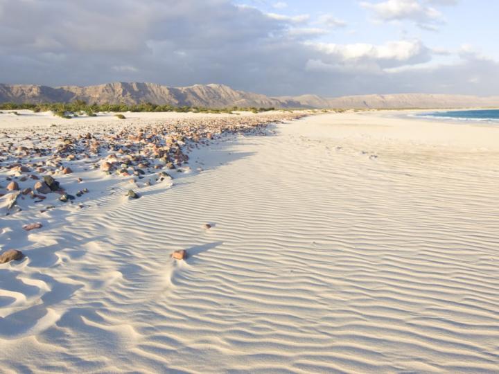 White-Sand-Dunes-Yemen.jpg