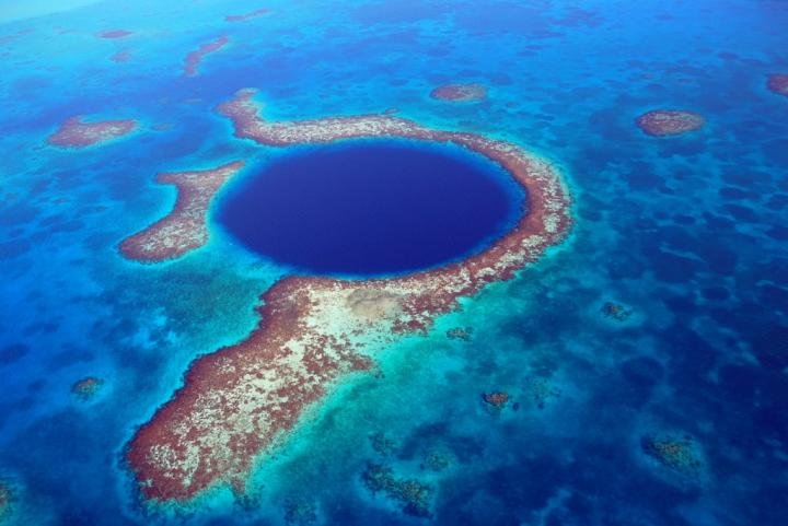 Great-Blue-Hole-Belize.jpg