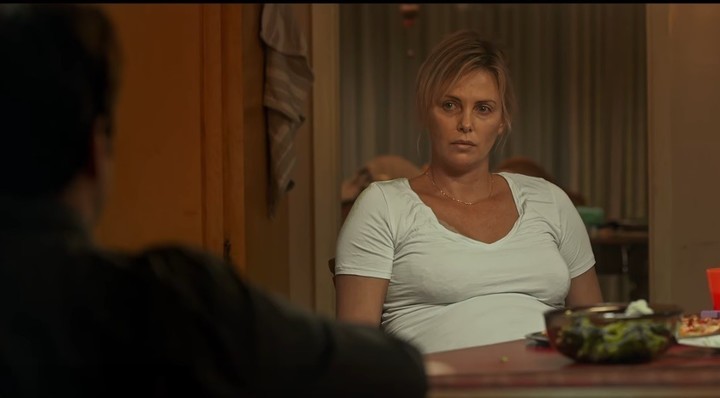 charlize-en-una-escena-de___r1wHAQ83z_720x0__1.jpg