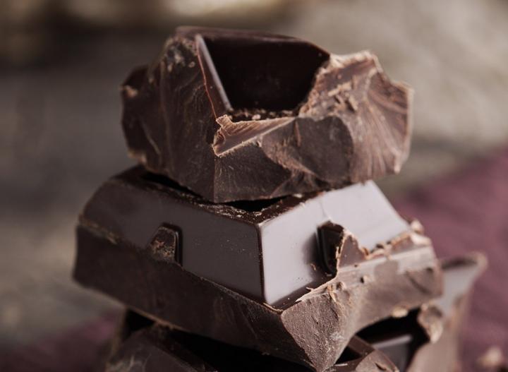 dark-chocolate-5-foods-fight-stress.jpg?resize=1024%2C750&ssl=1