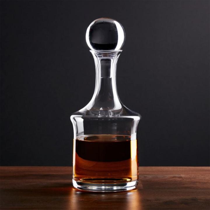 House-Tyrell-Tino-Glass-Whiskey-Decanter.jpg