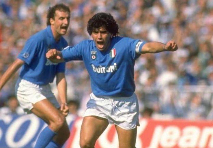 diego-maradona-celebra-uno-de___HJe-bUoAM_720x0__1.jpg