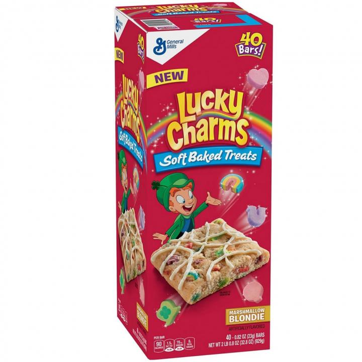 Lucky-Charms-Soft-Baked-Marshmallow-Blondie-Treats-2019.jpg