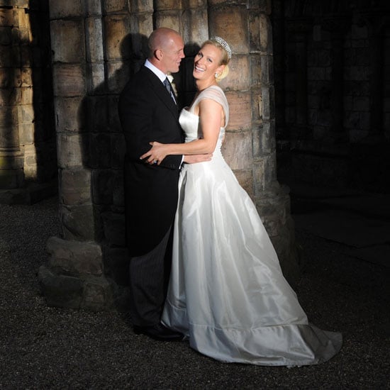 Zara-Phillips-Mike-Tindall-tied-knot-Canongate-Kirk.jpg