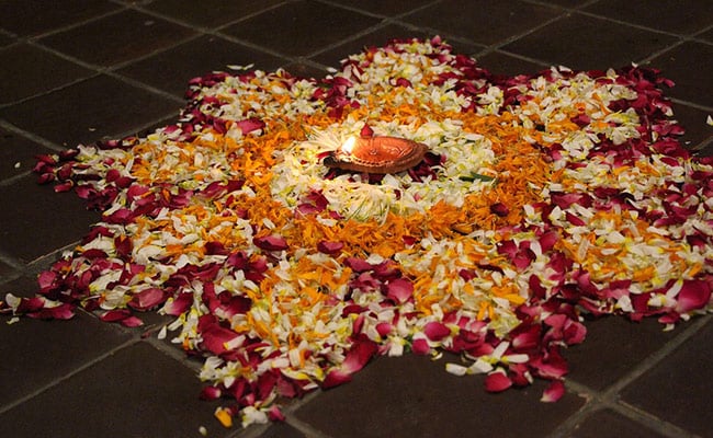 lpikp0i8_rangoli_625x300_04_November_18.jpg