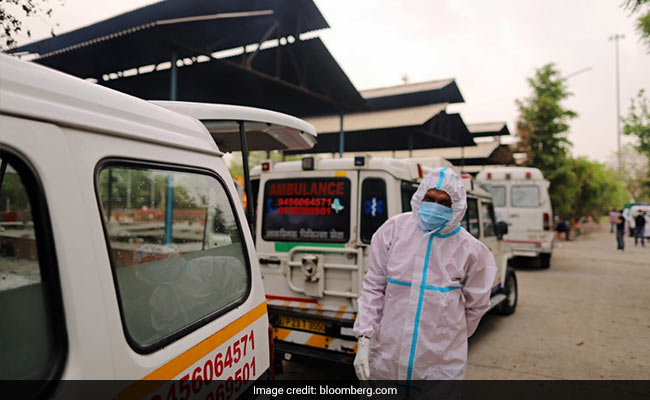 rqe3b1js_new-delhi-crematorium-bloomberg-650_625x300_03_May_21.jpg