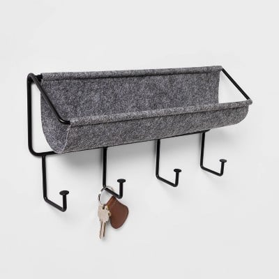 Project-62-Small-Felt-Organizer-With-Decorative-Hooks.jpg