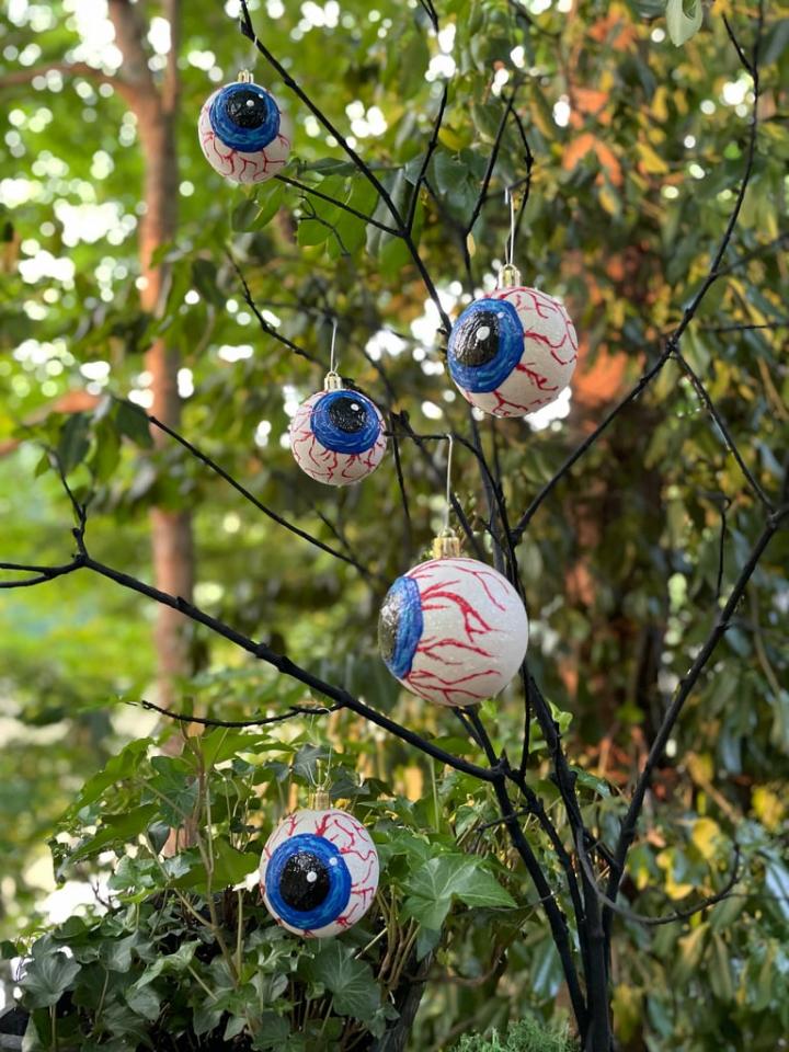 Eyeball-Ornaments.jpg
