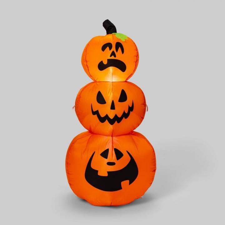Moody-Jack-o-Lanterns-LED-Inflatable-Stacked-Pumpkins-Halloween-Decoration.jpg