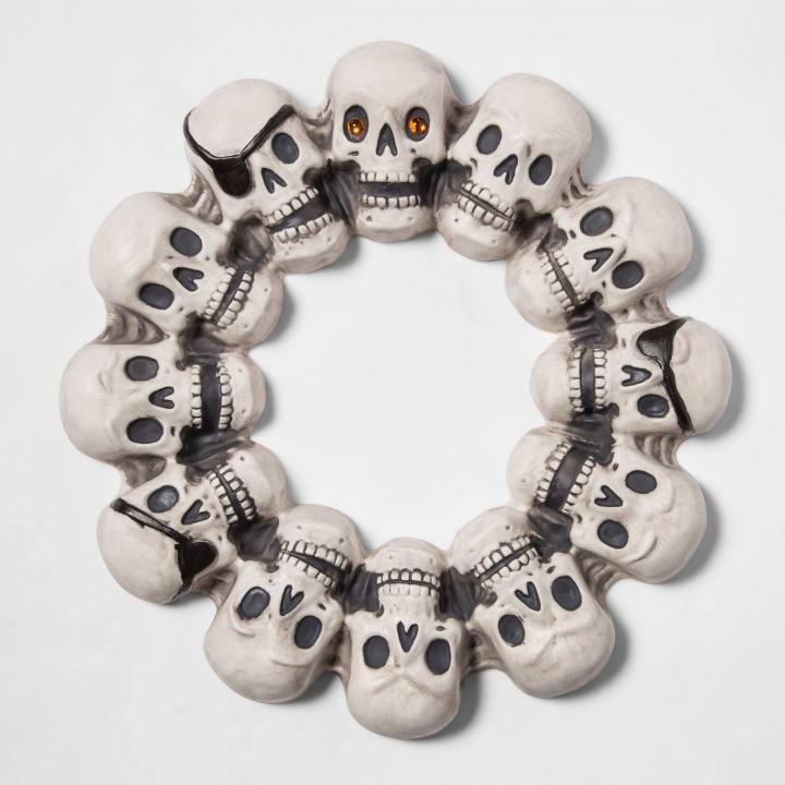 Spooky-Door-Decor-Skull-with-Jewel-Eye-Halloween-Wreath.jpg