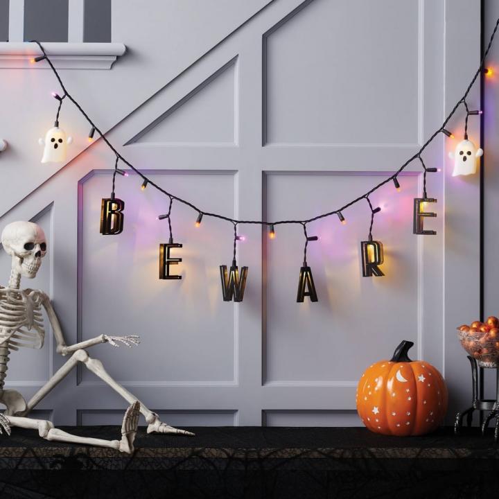 Creepy-Warning-LED-Beware-Halloween-String-Lights-OrangePurple.jpg