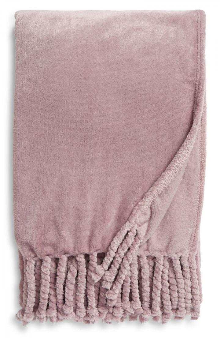 Comforting-Cuddle-Sesh-Nordstrom-Bliss-Plush-Throw.jpg