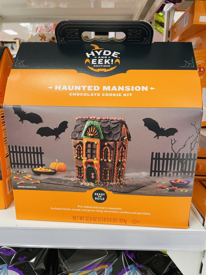 Spooky-Treat-Hyde-Eek-Boutique-Halloween-Haunted-Manor-Chocolate-Cookie-Kit.jpg