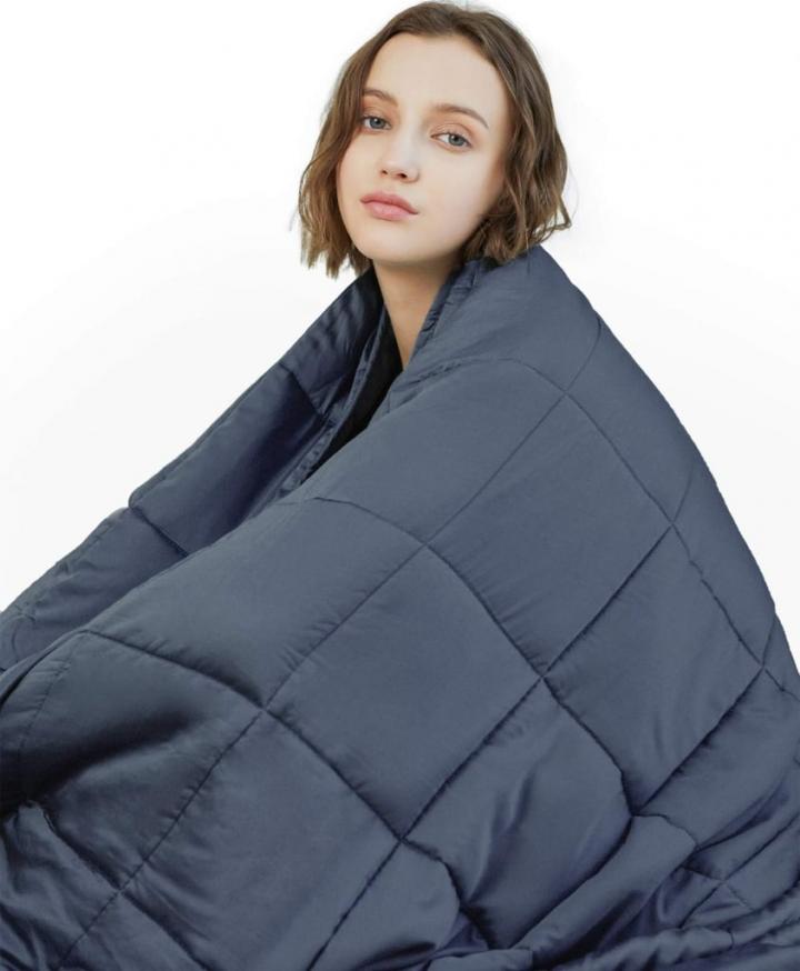 People-Who-Have-Trouble-Sleeping-YnM-Weighted-Blanket.jpg