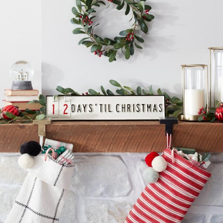 Christmas-Countdown-Seasonal-Sign.jpg