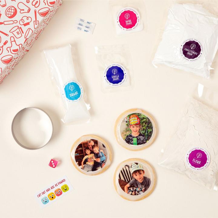 Personalized-Gift-Edible-Photos-DIY-Custom-Photo-Cookie-Kit.jpg