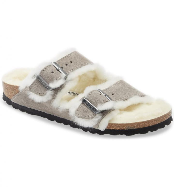 Editor-Favorite-Slipepr-Birkenstock-Arizona-Genuine-Shearling-Slide-Sandal.jpeg