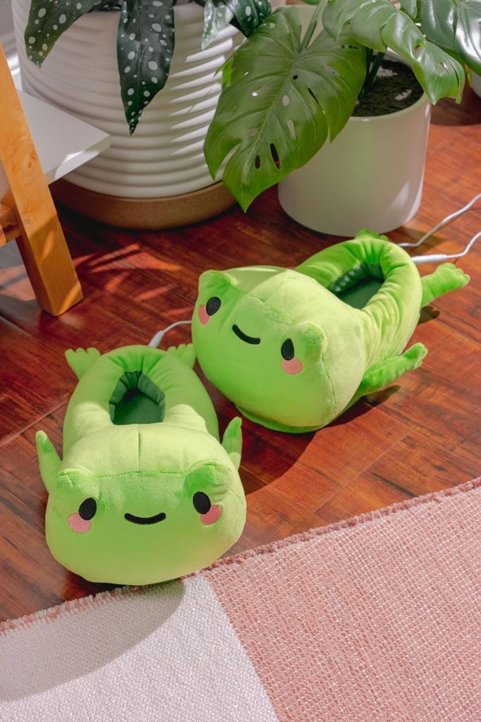 For-Teen-Who-Always-Cold-Smoko-Frankie-Frog-USB-Heated-Slippers.jpg