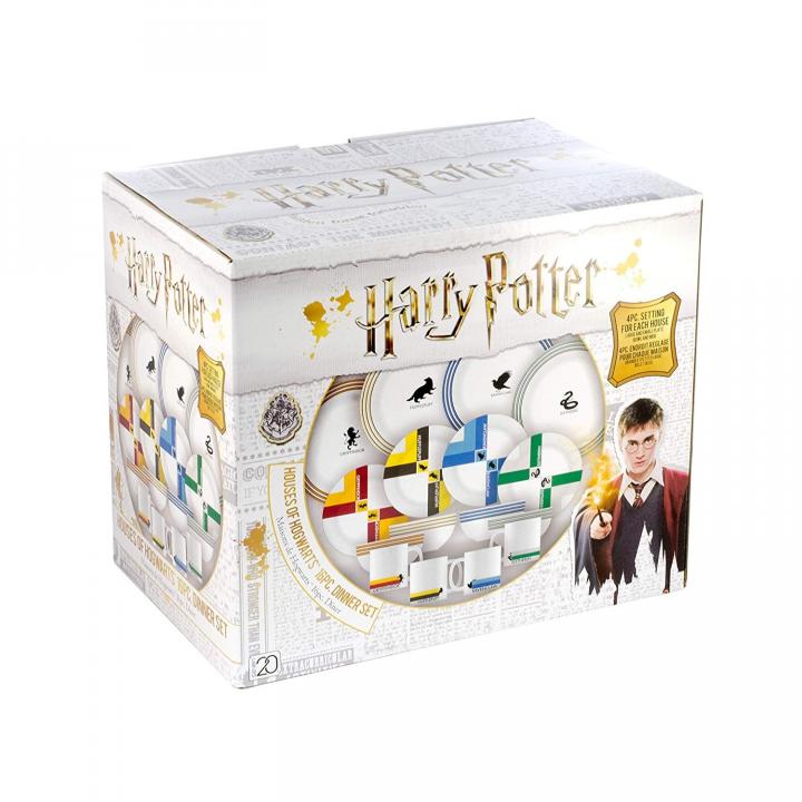 Harry-Potter-Hogwarts-House-Porcelain-16-Piece-Dinnerware-Set.jpg