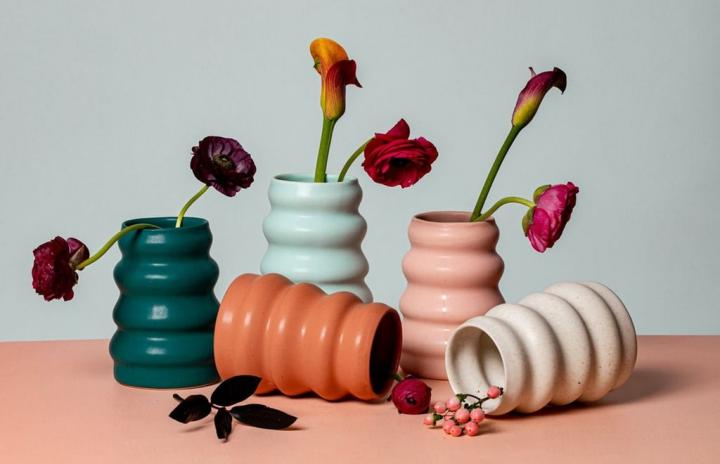 Handmade-Modern-Vase-Svulme-Vase.jpg