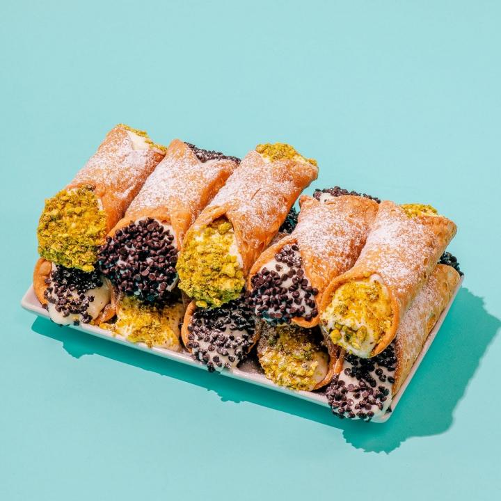 Mike-Famous-Cannoli-Kit-by-Mike-Pastry.jpg