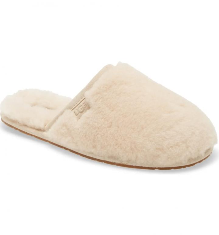 Perfect-Plush-Slippers-UGG-Fluffette-Slippers.png