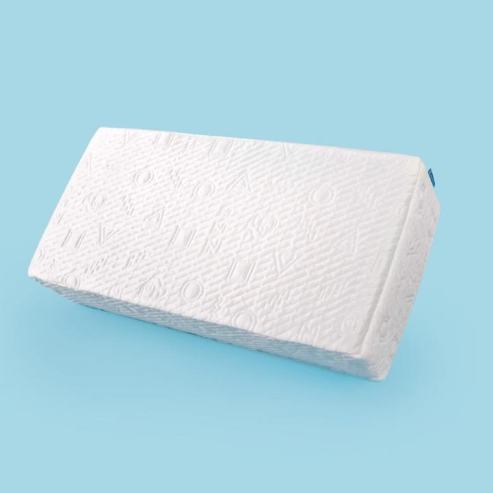 For-Comfortable-Sleep-Ice-Cube-Cooling-Pillow-by-Pillow-Cube.jpg