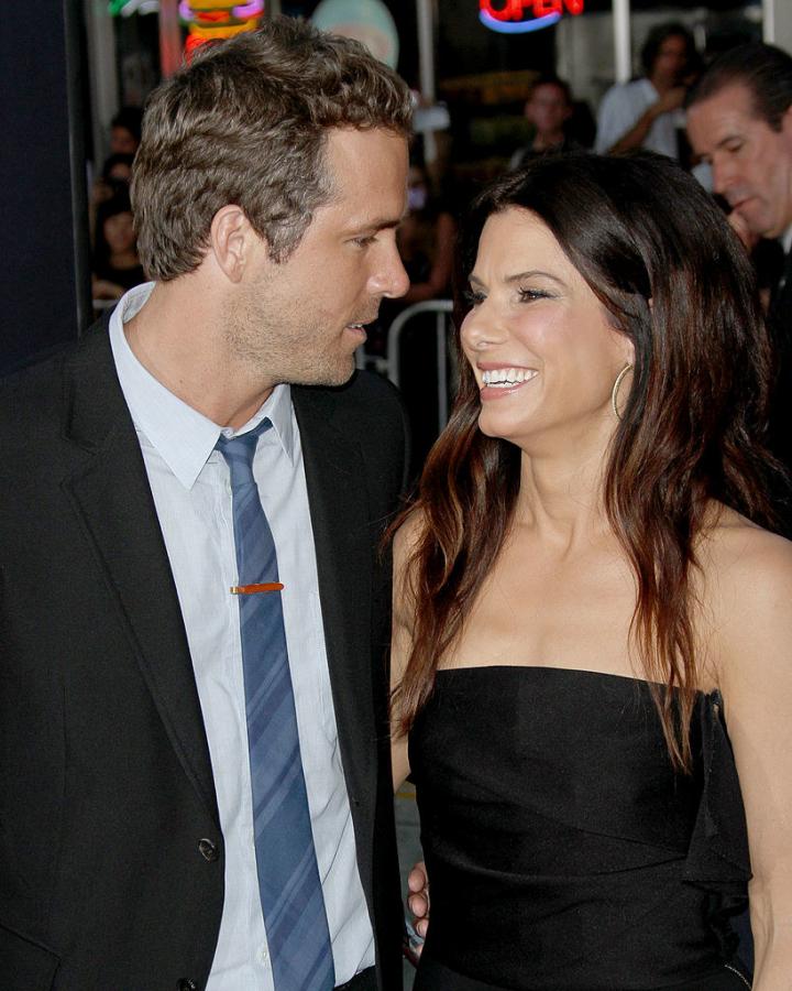 Sandra Bullock Revealed The Funny Nsfw Mishap Ryan Reynolds Had While Filming Their Joint Nude 